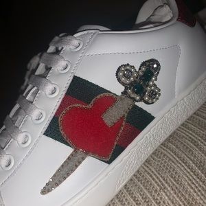 Gucci low sneakers